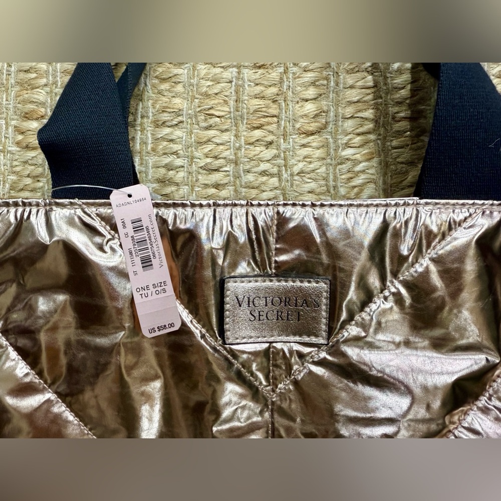 Victoria’s Secret Limited Edition Rose Gold Quilted Gym Tote Bag Purse Metalic